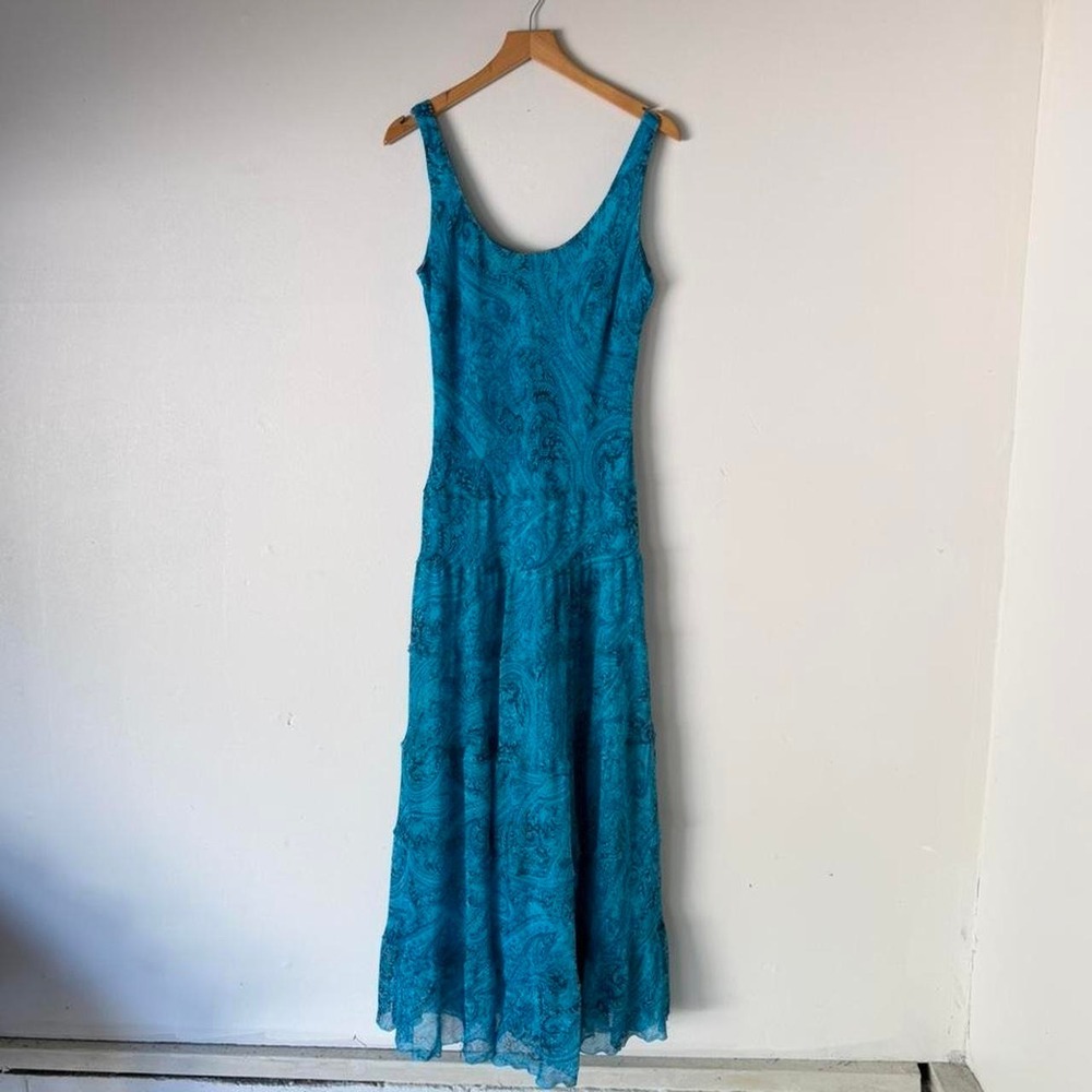 Jones New York blue paisley maxi dress with a flowy boho